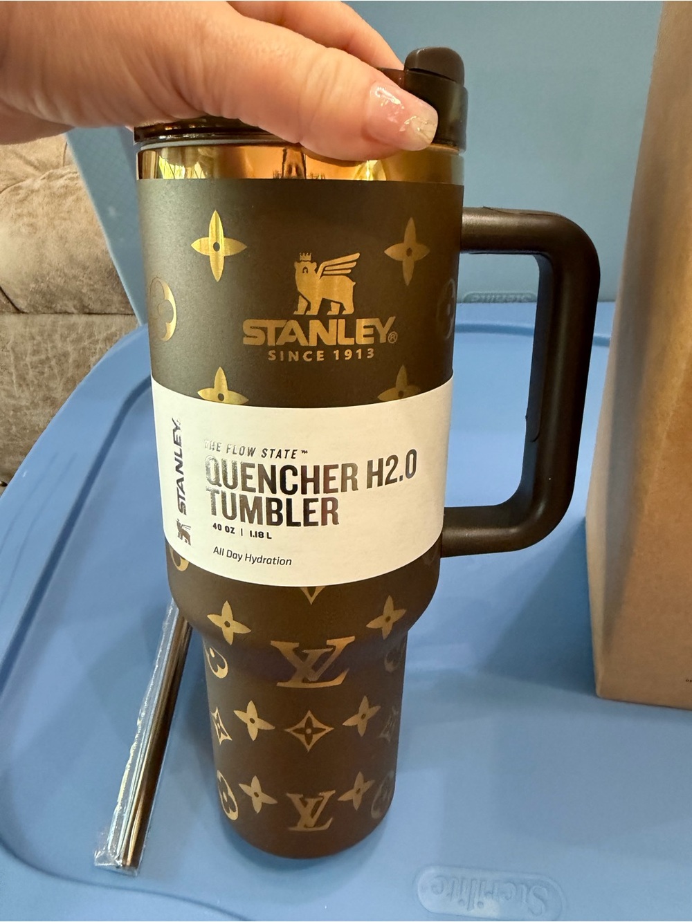 NWT 40oz. Stanley Quencher H2.0 Tumbler - Brown & Gold Fashion Design Laser Etch - Picture 3 of 5